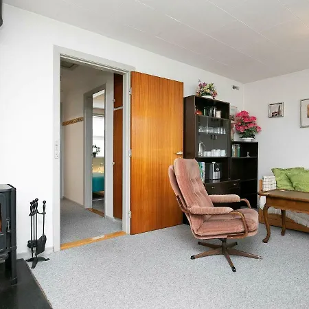 Three-bedroom Holiday In Romo 6 *
